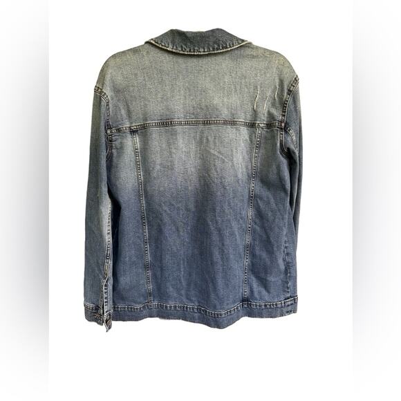 Oversized Women's Trucker Denim Jacket, size M - Picture 11 of 11